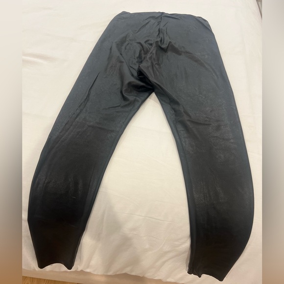 Commands Faux Leather Legging in Black - Picture 6 of 6